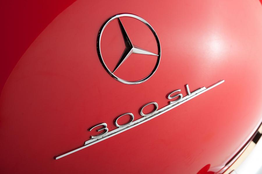 Логотип Mercedes-Benz 300 SL 1955 года  (фото 171 из 233)